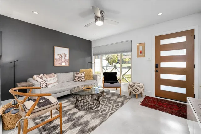 $3,000 | 4620 Englewood Drive, Austin, TX 78745