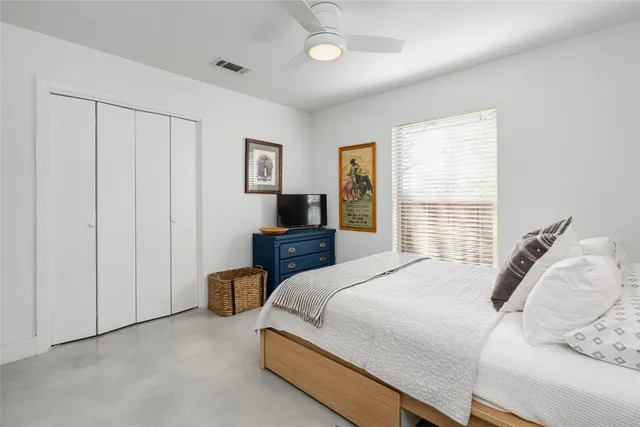 $3,000 | 4620 Englewood Drive, Austin, TX 78745