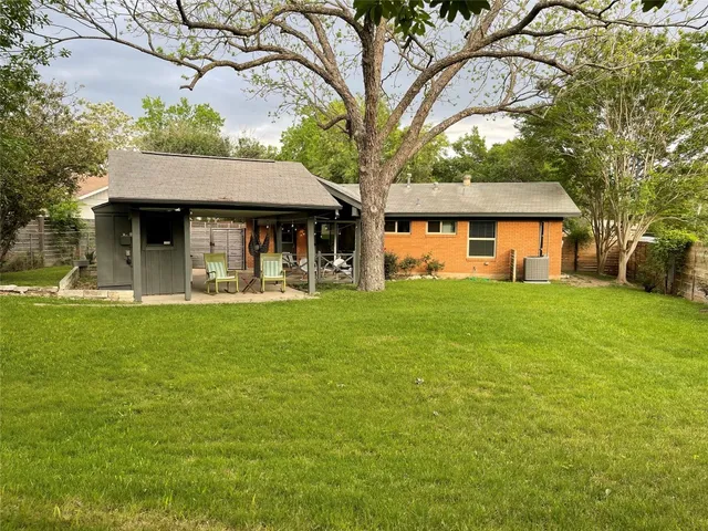 $3,000 | 4620 Englewood Drive, Austin, TX 78745
