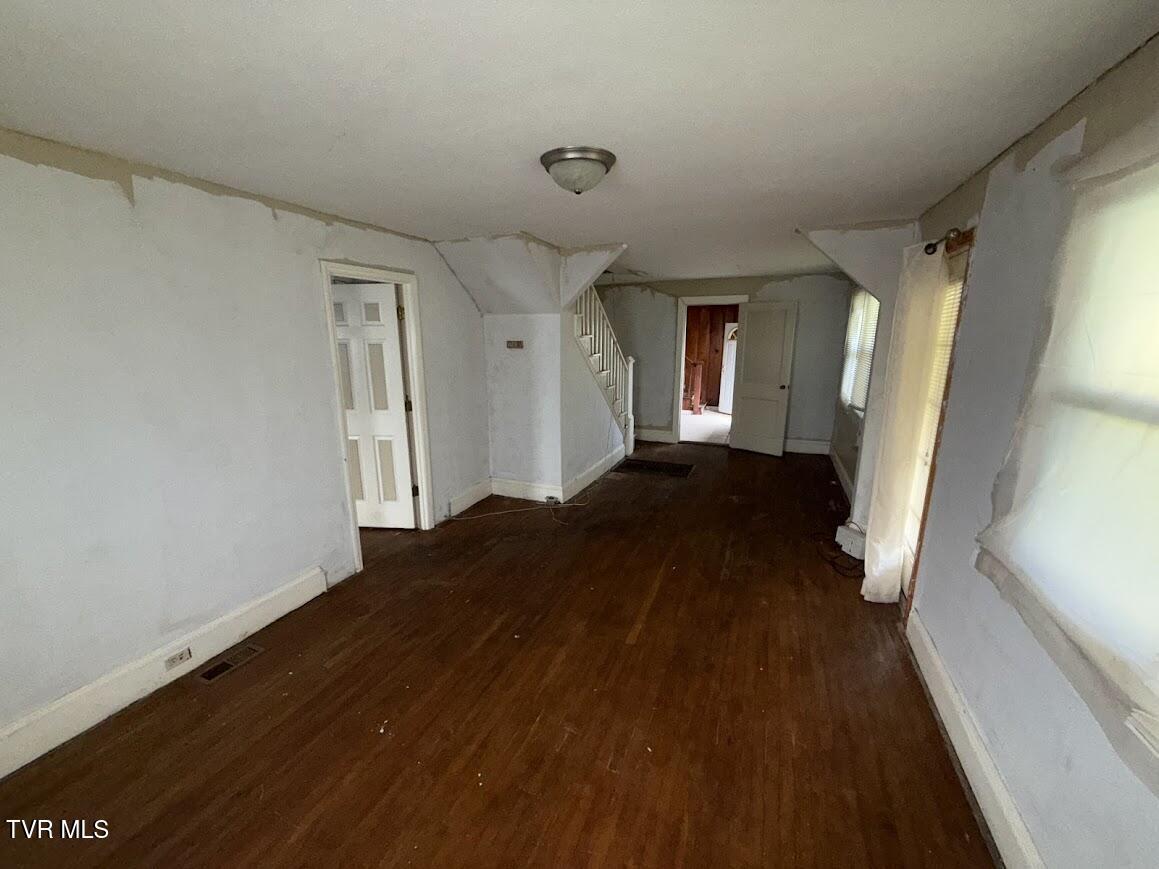 1427 Reed Hollow Road Gate City, VA 24251 - Photo 14 of 16 IMG_4087