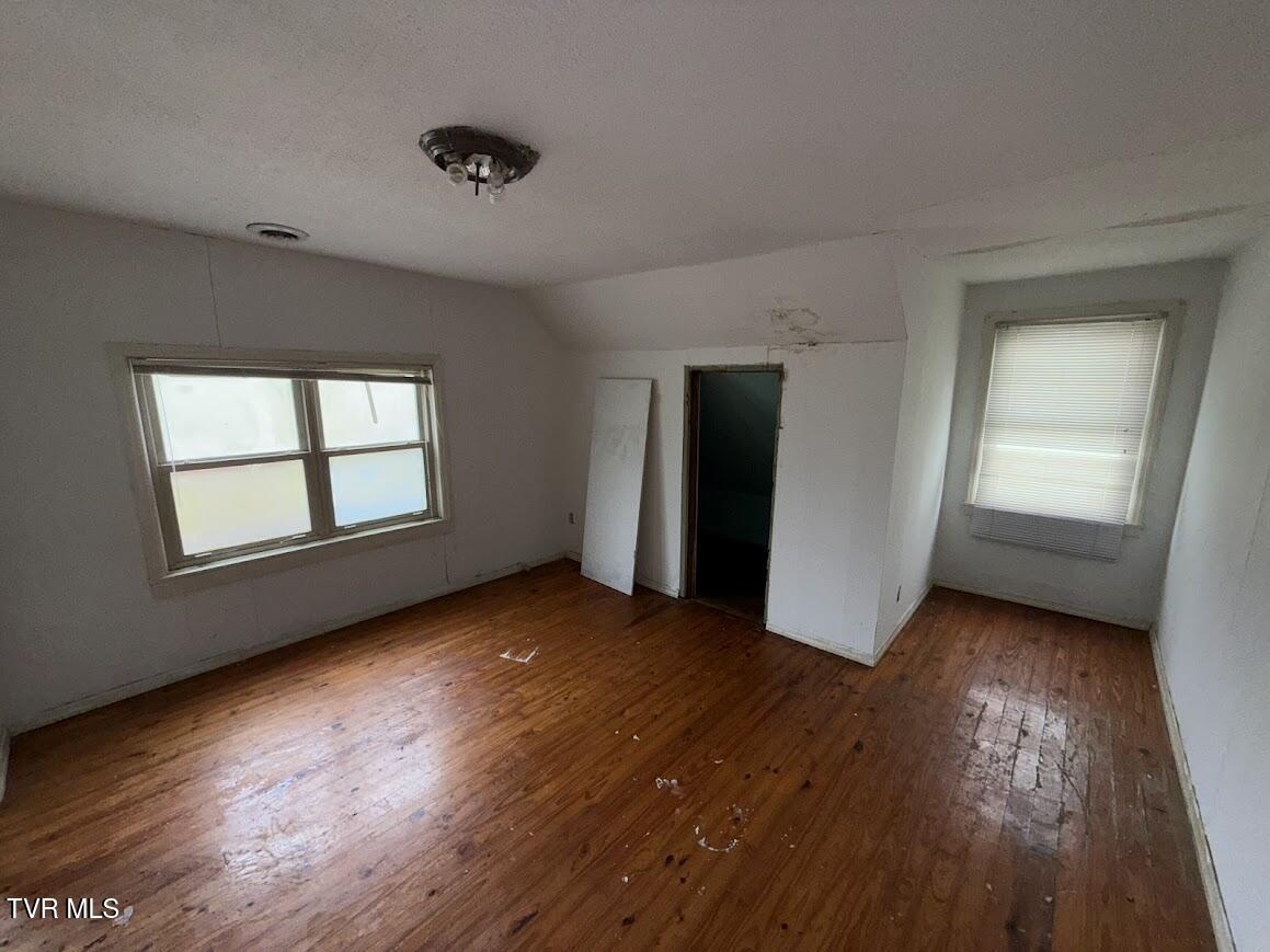 1427 Reed Hollow Road Gate City, VA 24251 - Photo 9 of 16 IMG_4104