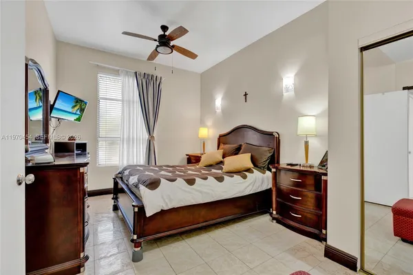 $275,000 | 7400 West 20th Avenue, Unit 402, Hialeah, FL 33016