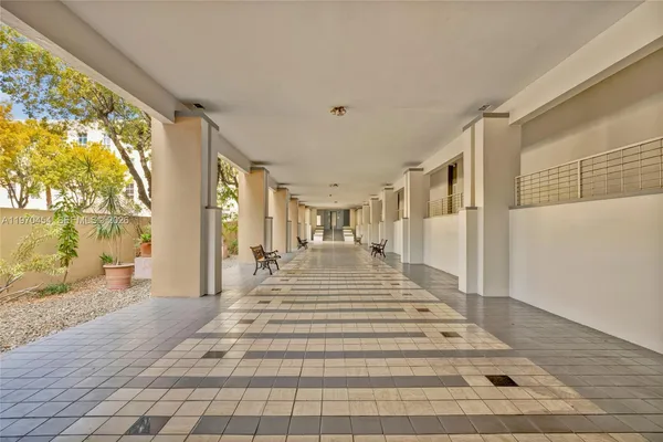 $275,000 | 7400 West 20th Avenue, Unit 402, Hialeah, FL 33016