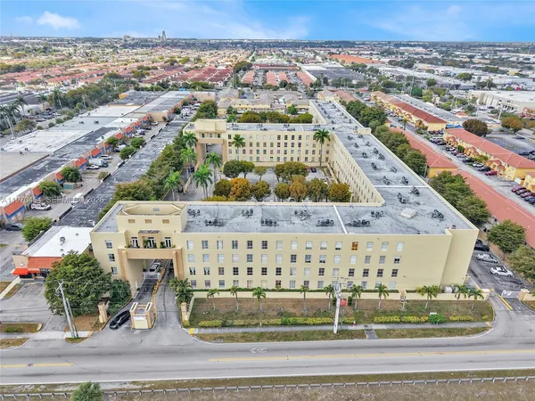 $275,000 | 7400 West 20th Avenue, Unit 402, Hialeah, FL 33016