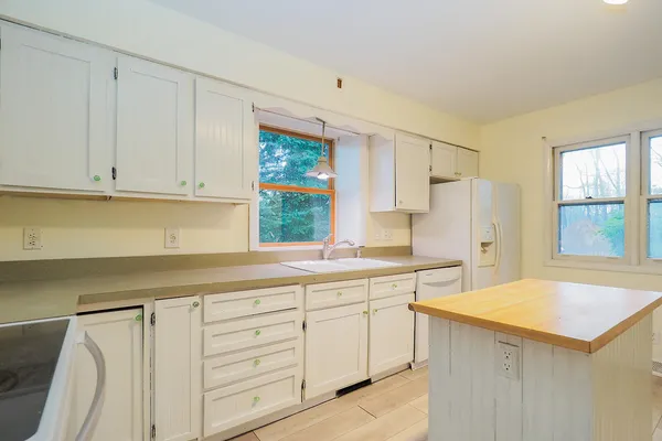 $352,000 | 923 Bell Avenue, New Buffalo, MI 49117