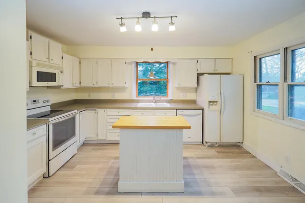 $352,000 | 923 Bell Avenue, New Buffalo, MI 49117