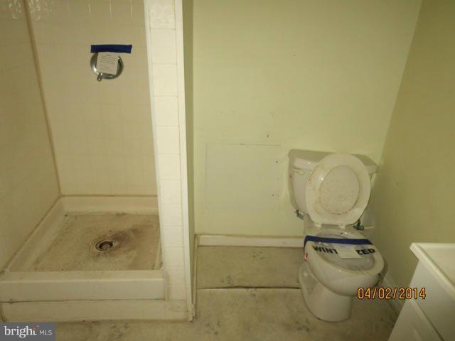 3 South Wickham Road Baltimore, MD 21229 - Photo 14 of 14 LL Bath