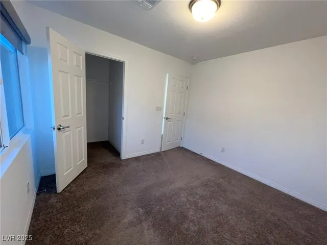 $2,835 | 7075 Jasper Hill Way, Las Vegas, NV 89118