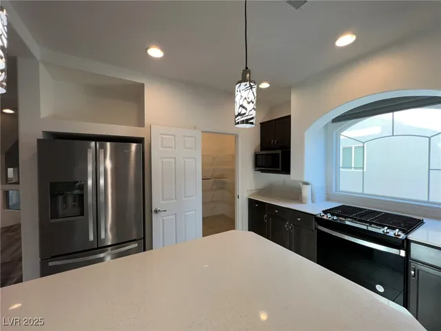 $2,835 | 7075 Jasper Hill Way, Las Vegas, NV 89118