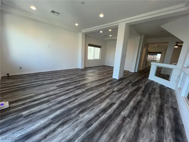 $2,835 | 7075 Jasper Hill Way, Las Vegas, NV 89118