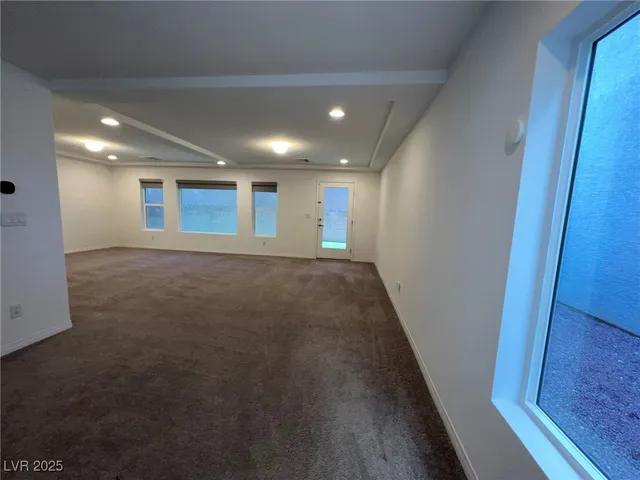 $2,835 | 7075 Jasper Hill Way, Las Vegas, NV 89118