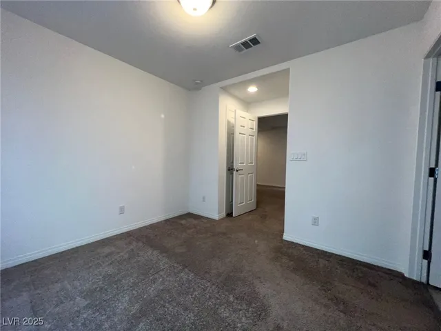 $2,835 | 7075 Jasper Hill Way, Las Vegas, NV 89118