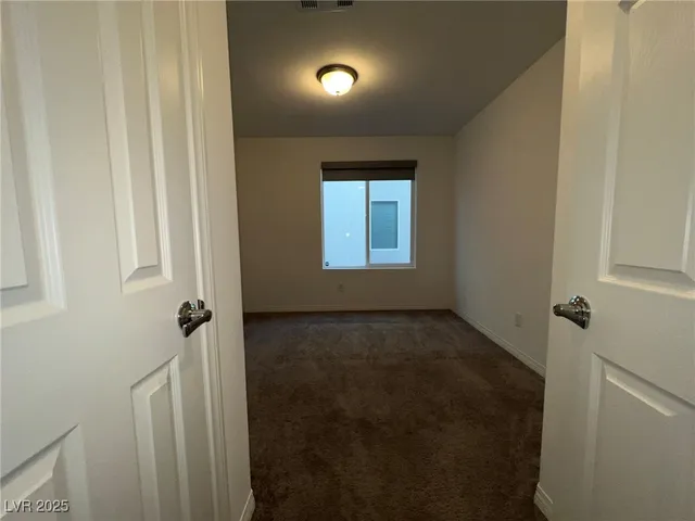 $2,835 | 7075 Jasper Hill Way, Las Vegas, NV 89118