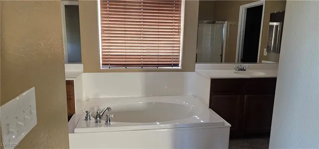 $2,250 | 9018 Winchester Ridge Street, Las Vegas, NV 89139