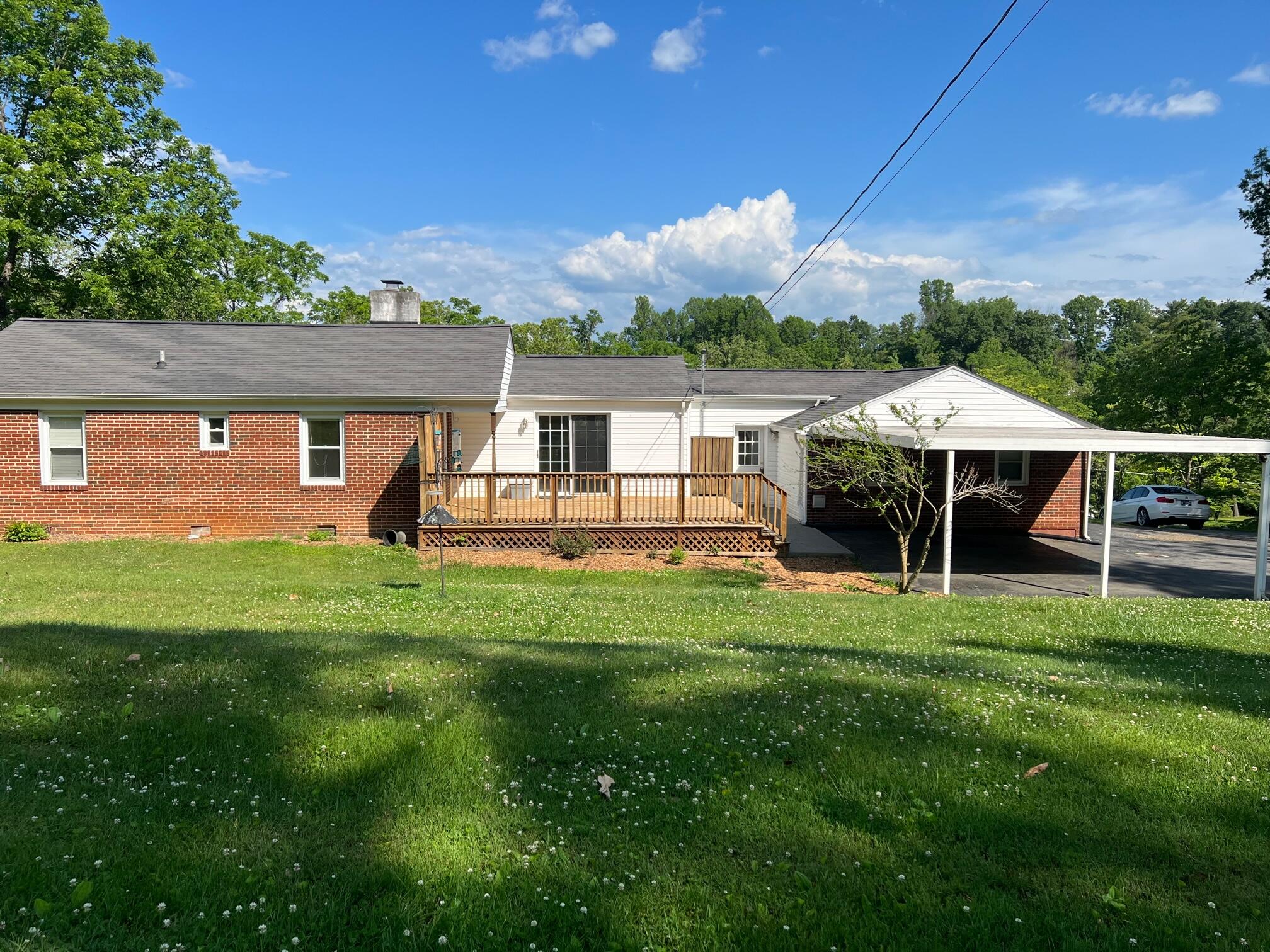 202 Maple Tree Drive Bristol, TN 37620 - Photo 16 of 20 IMG_2021 (1)