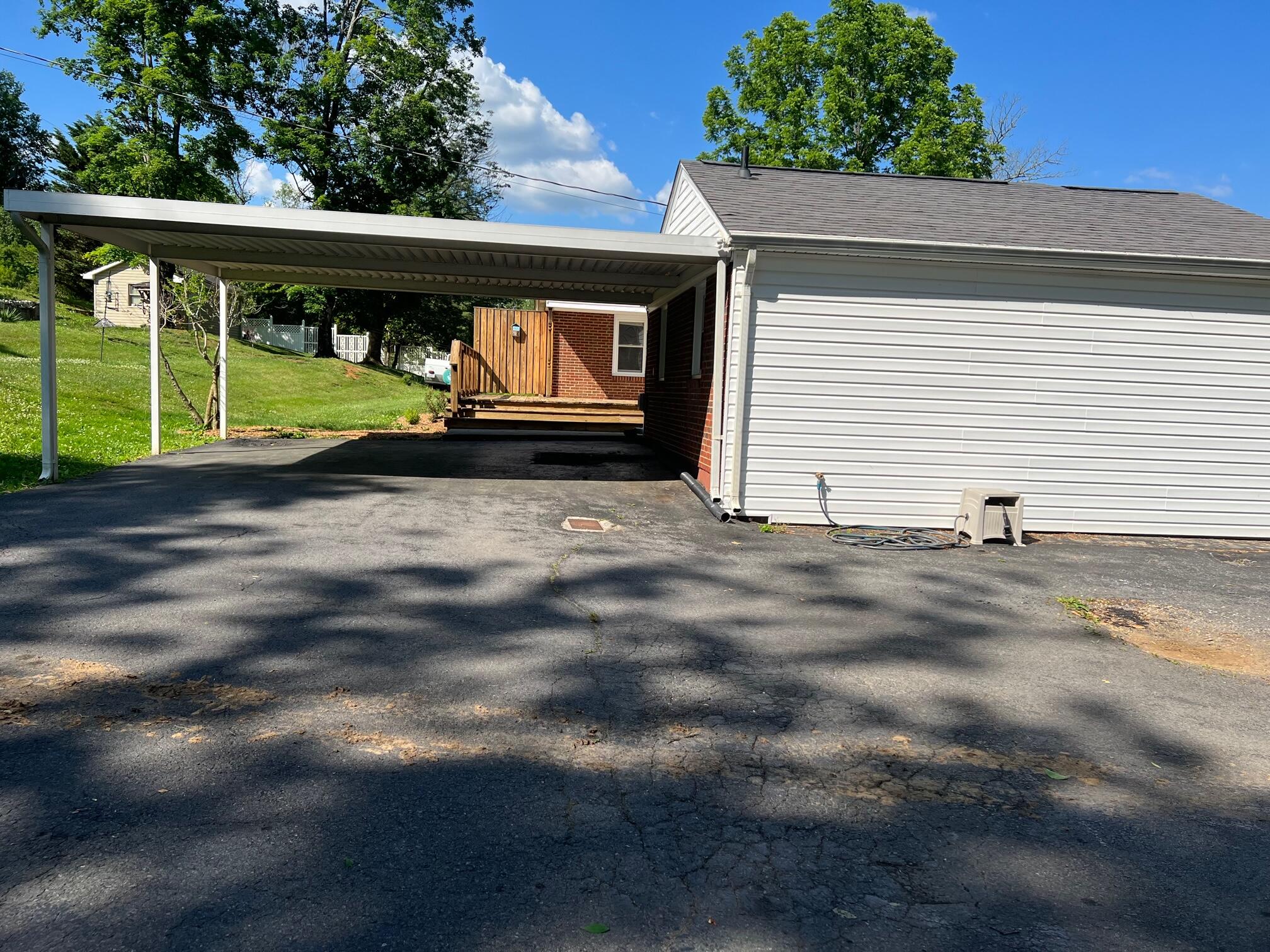 202 Maple Tree Drive Bristol, TN 37620 - Photo 17 of 20 IMG_2019