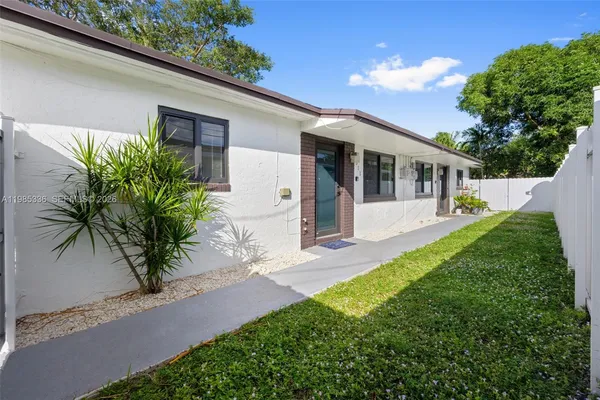 $2,500 | 511 Northwest 93rd Street, Unit 511, Miami, FL 33150
