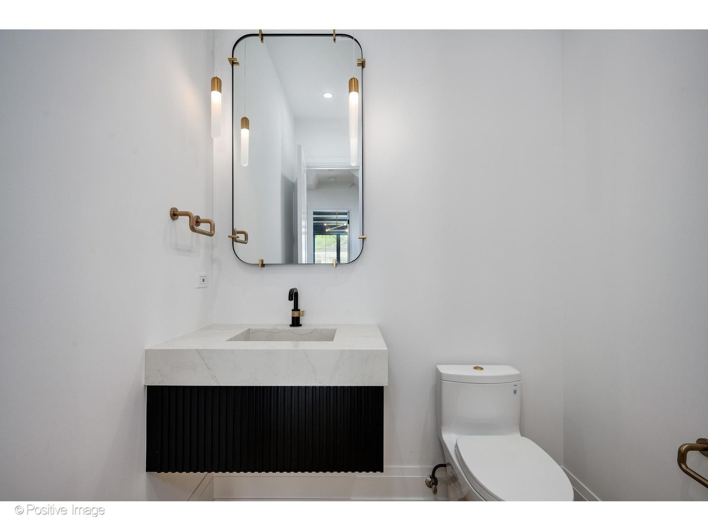 1851 Oakwood Road Northbrook, IL 60062 - Photo 7 of 56