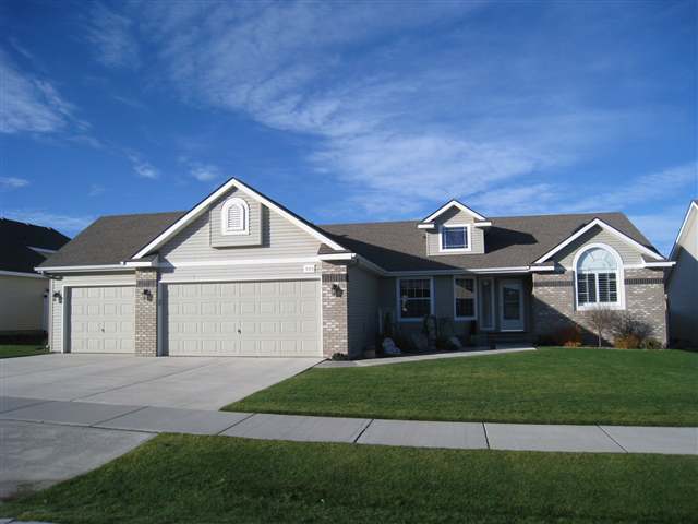 508 South Lone Tree Road Spokane Valley, WA 99016 - Photo 1 of 9