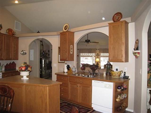 508 South Lone Tree Road Spokane Valley, WA 99016 - Photo 5 of 9