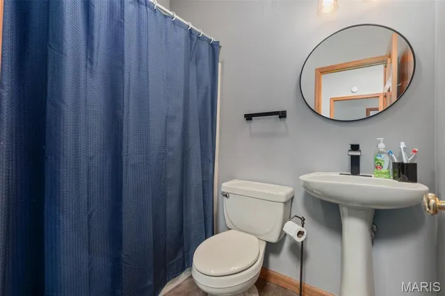 $529,000 | 8 Deer Hollow Lane, Litchfield, IL 62056