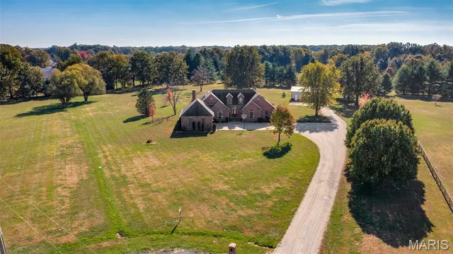 $529,000 | 8 Deer Hollow Lane, Litchfield, IL 62056