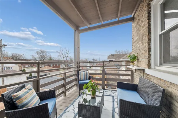 $2,500 | 1341 Ridgeland Avenue, Unit 2, Berwyn, IL 60402
