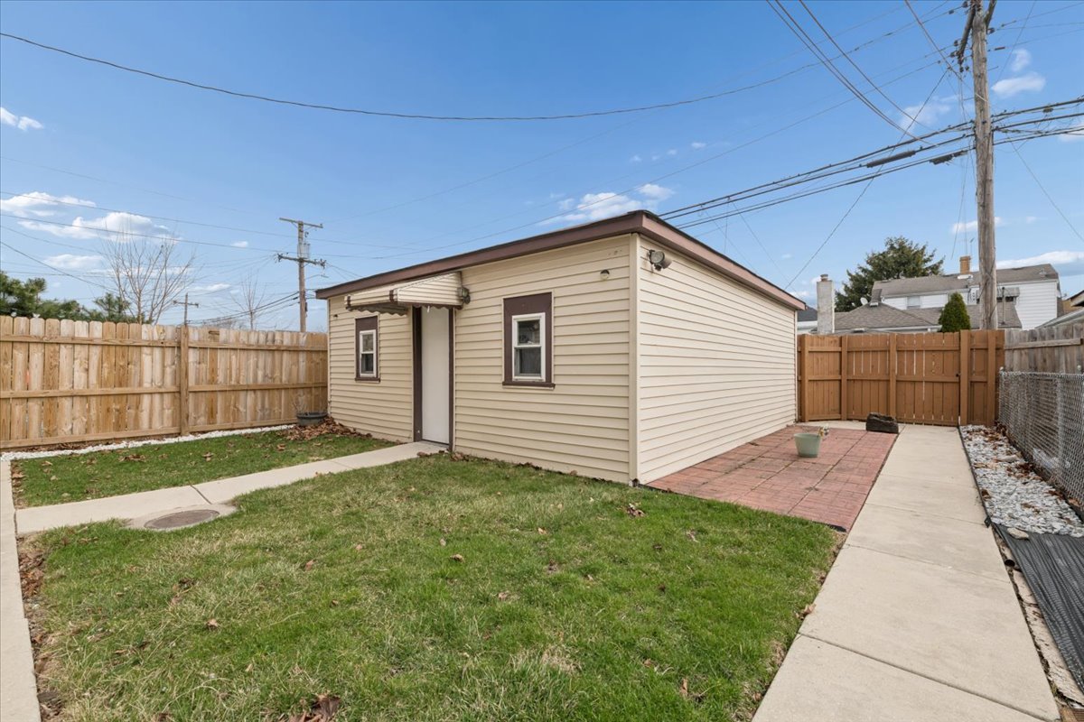 1341 Ridgeland Avenue, Unit 2 Berwyn, IL 60402 - Photo 13 of 14