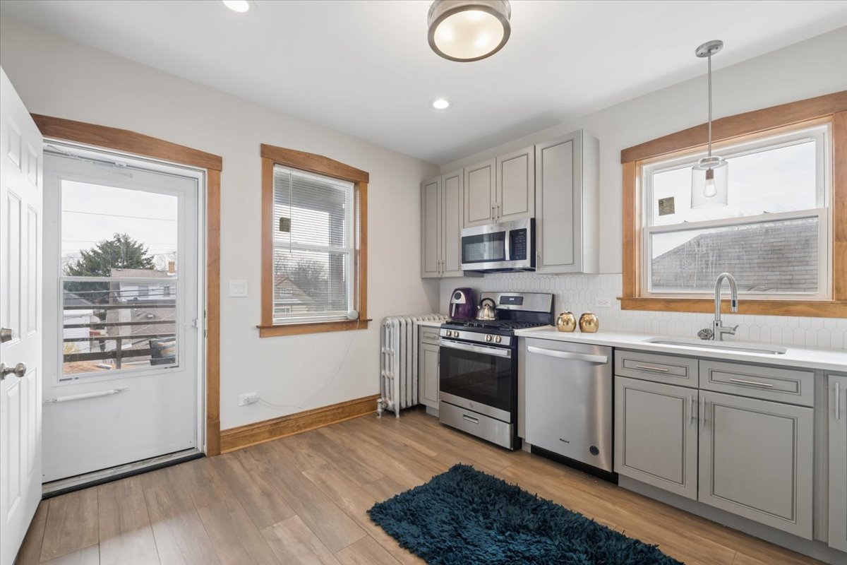 1341 Ridgeland Avenue, Unit 2 Berwyn, IL 60402 - Photo 7 of 14