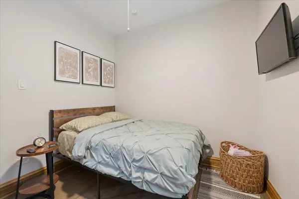 $2,500 | 1341 Ridgeland Avenue, Unit 2, Berwyn, IL 60402