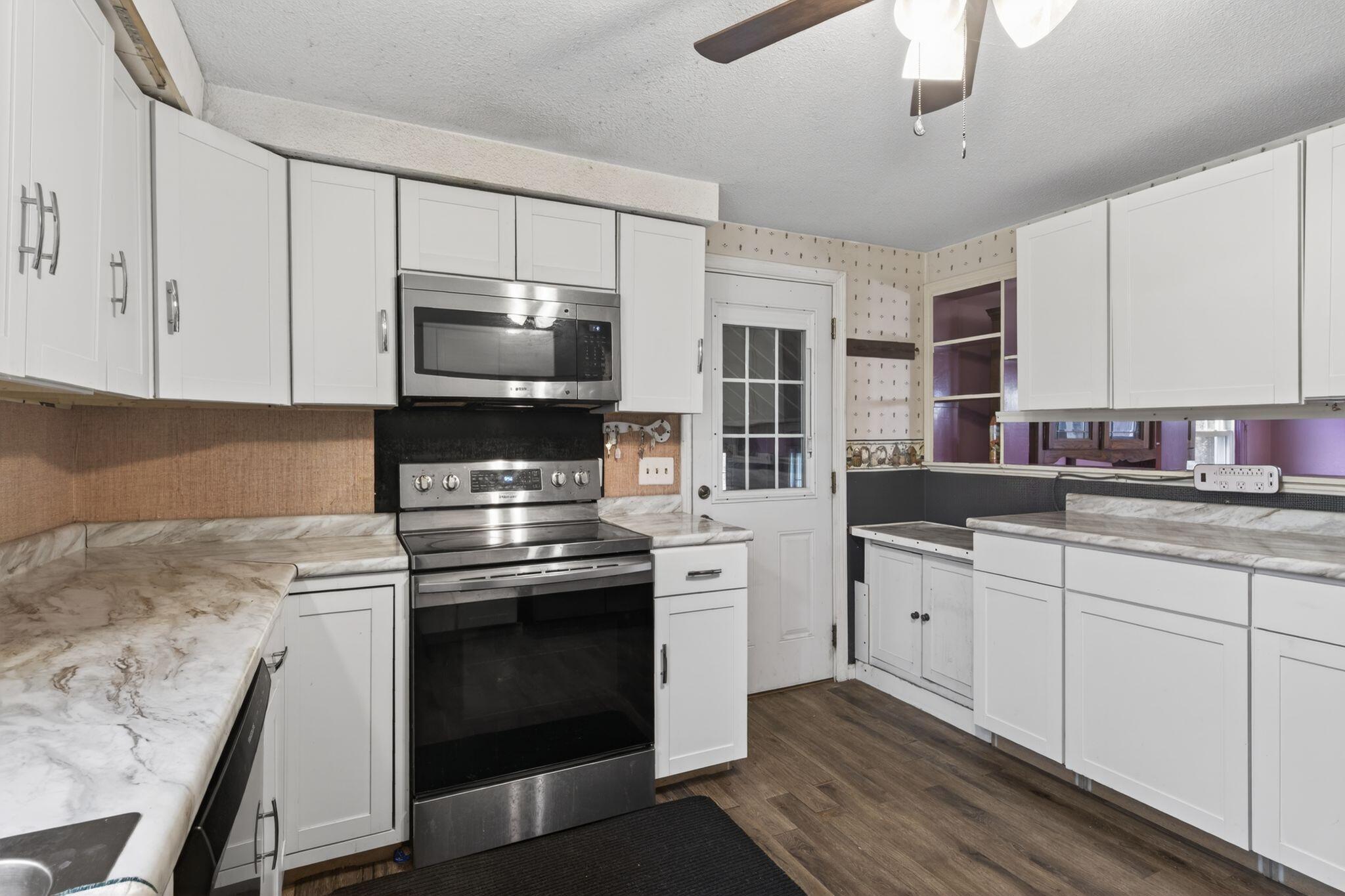 11 Gloria Street Gorham, ME 04038 - Photo 11 of 44 11_Gloria_St_056