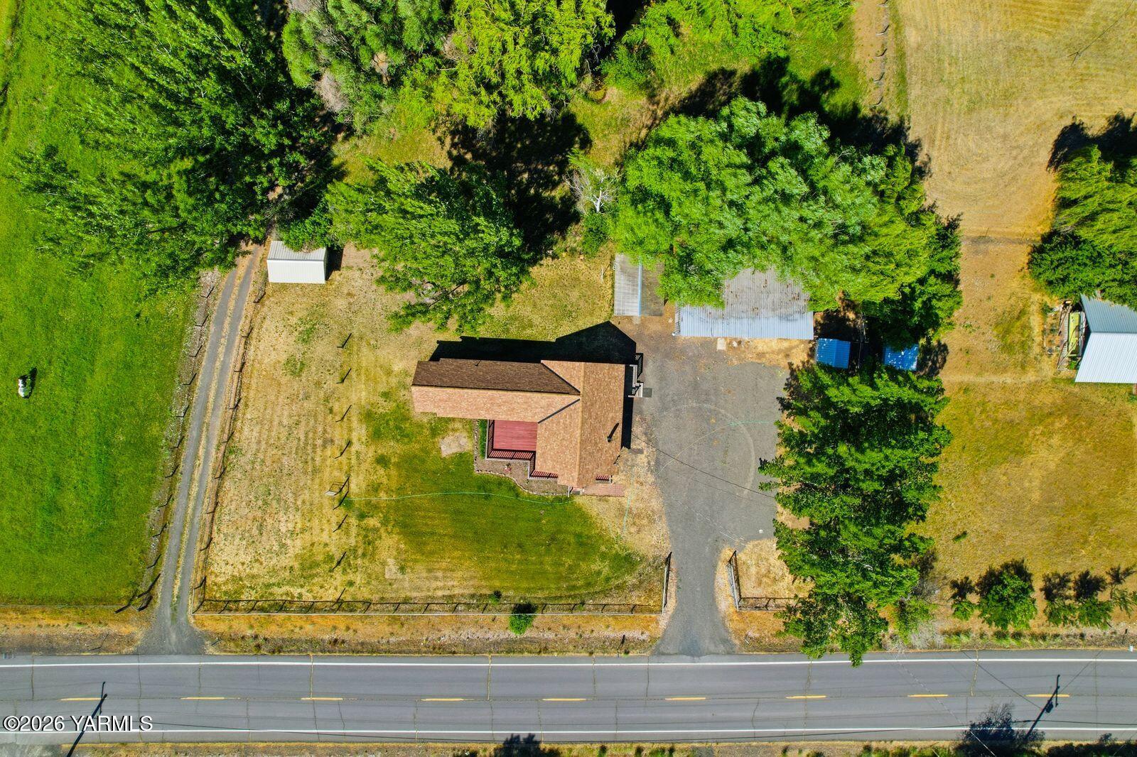 3780 Nile Road Naches, WA 98937 - Photo 39 of 43 front view of a small yard