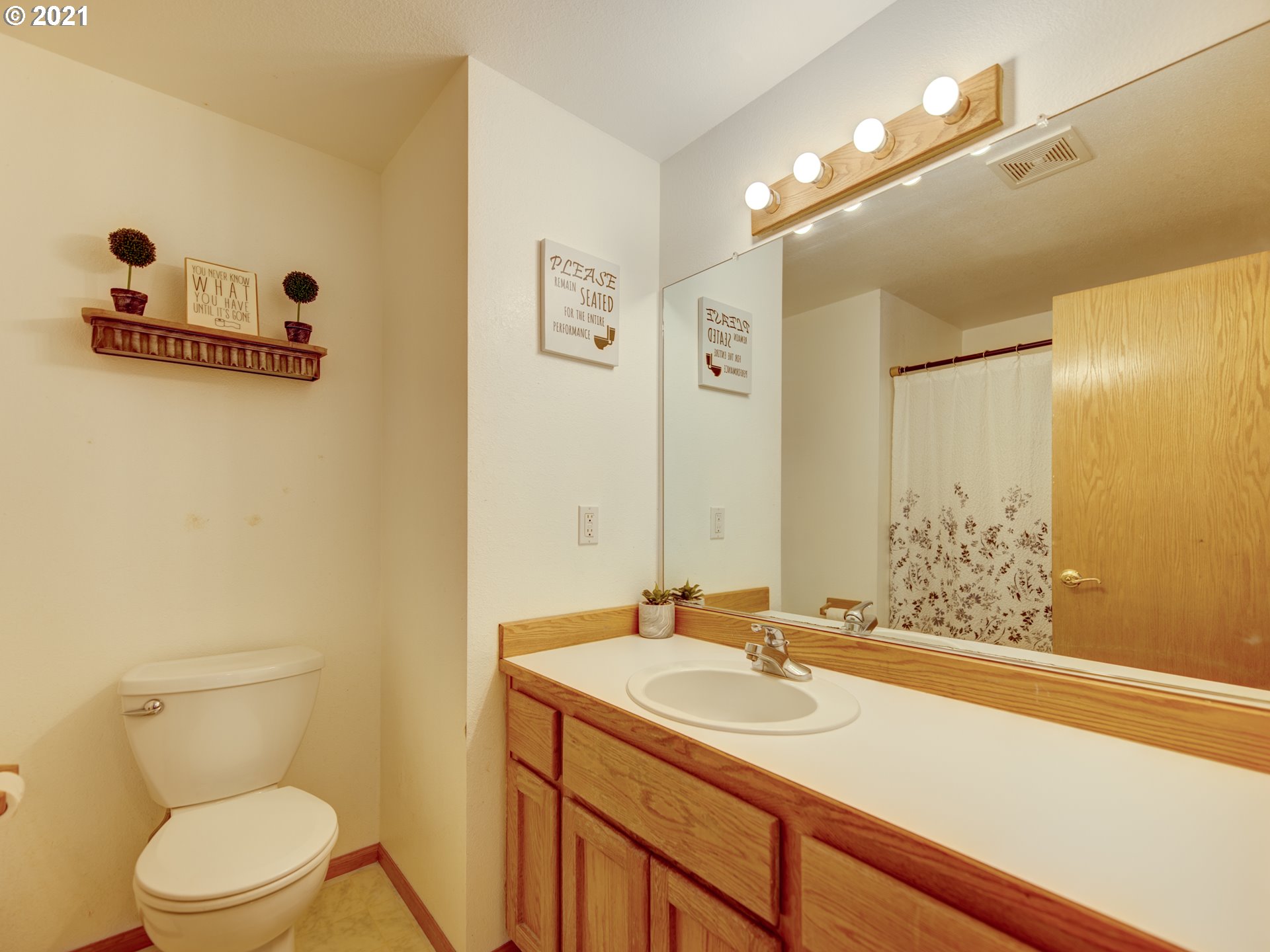 1810 Labona Drive Eugene, OR 97404 - Photo 18 of 30