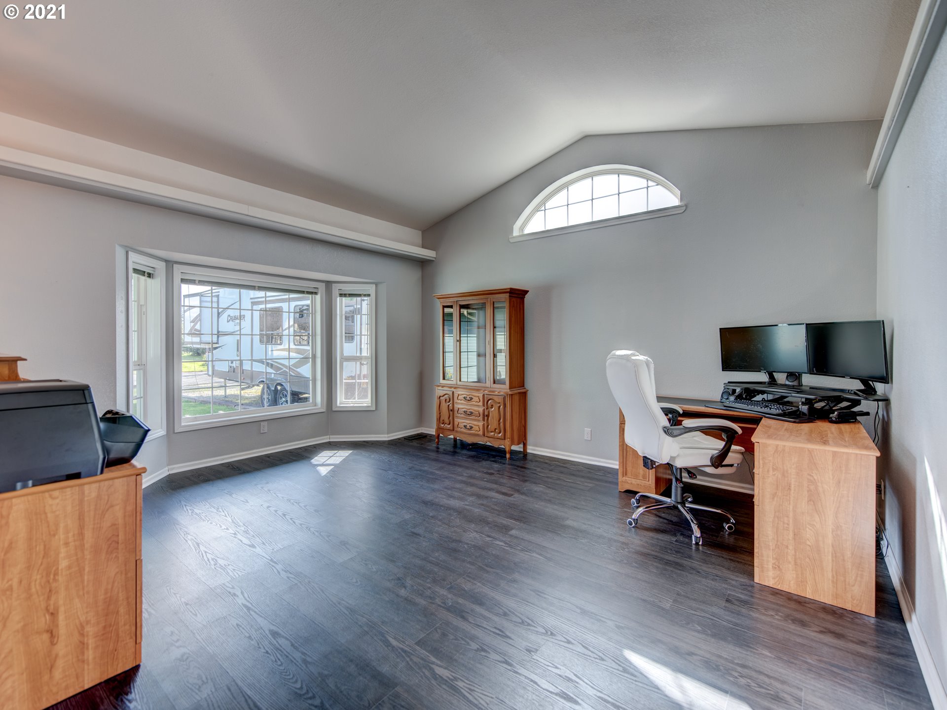 1810 Labona Drive Eugene, OR 97404 - Photo 3 of 30