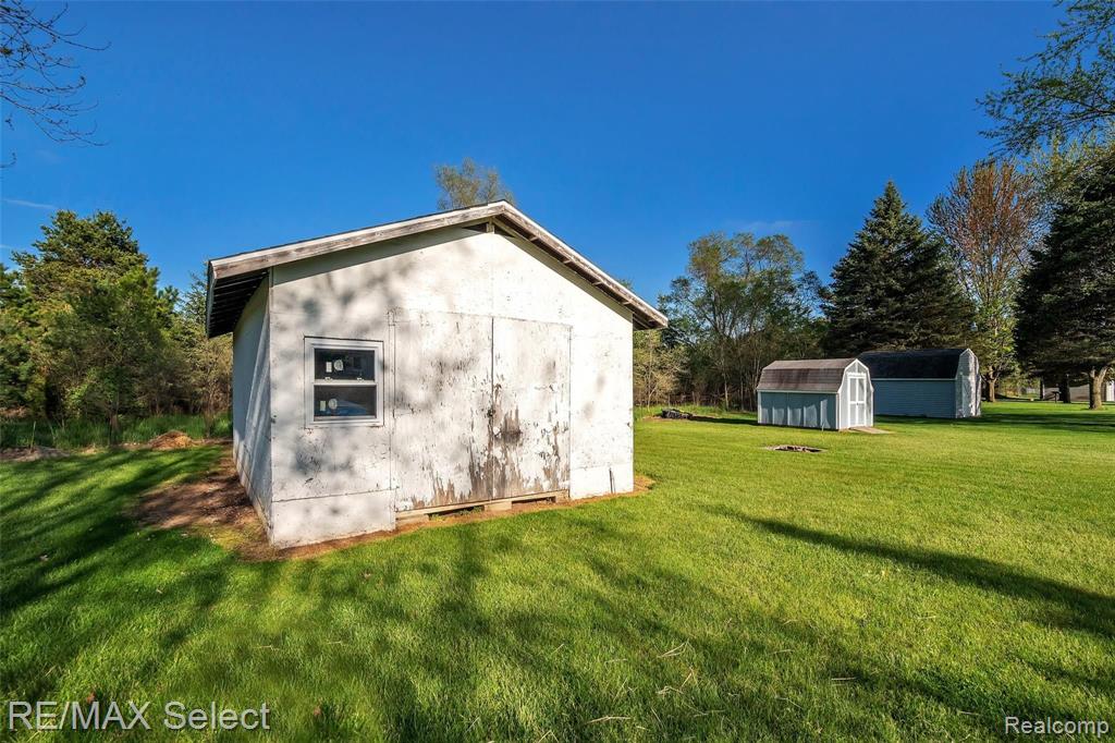 6112 Johnson Road Flushing, MI 48433 - Photo 33 of 39