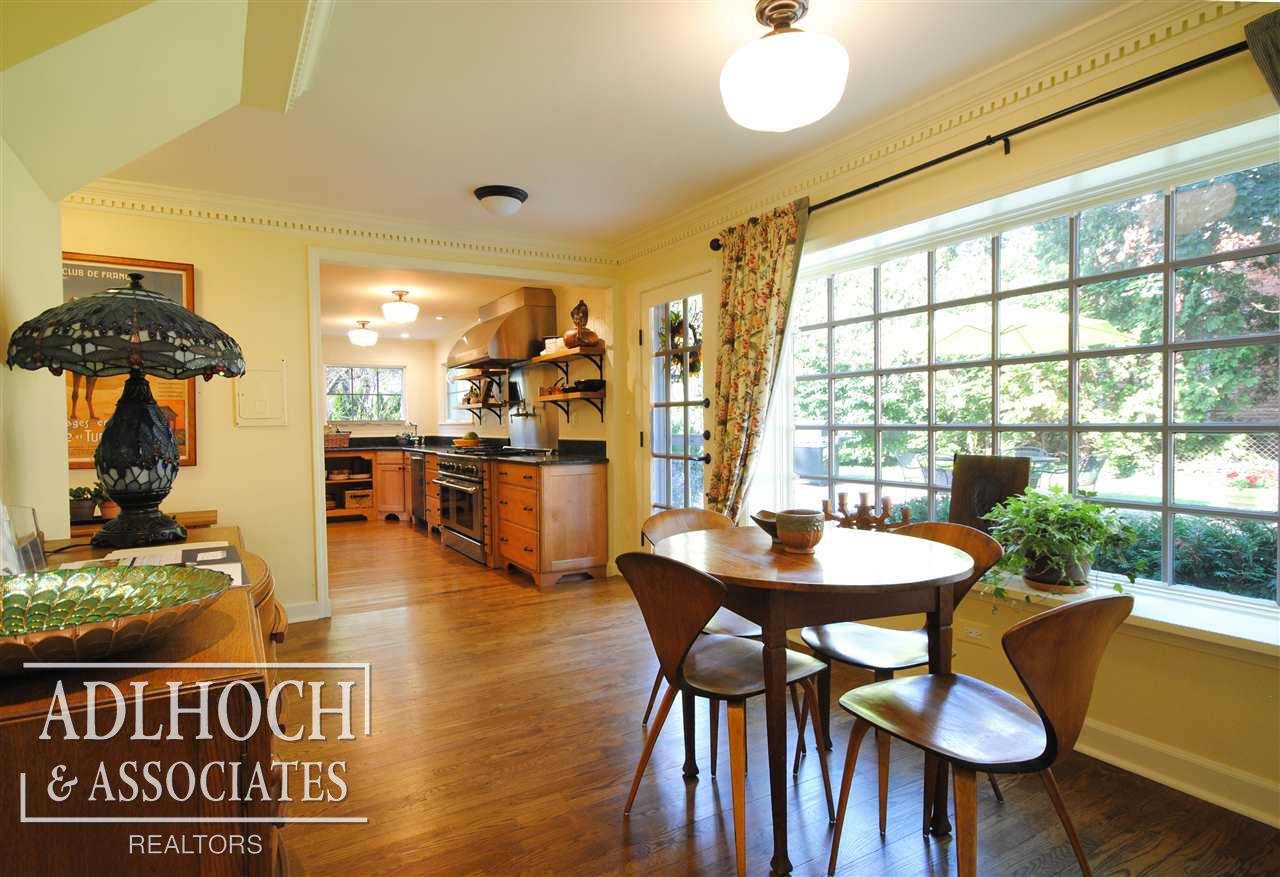 155 Lothrop Road Grosse Pointe, MI 48236 - Photo 9 of 19 31328613-8.JPG