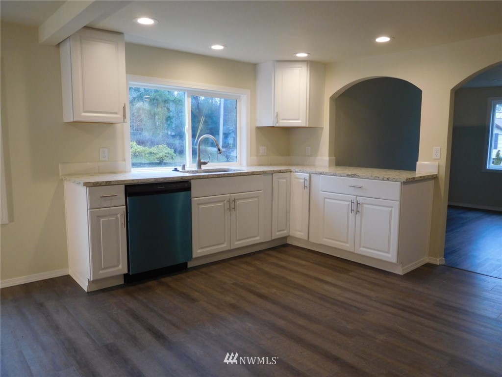 4618 Sunnyslope Road Southwest Port Orchard, WA 98367 - Photo 4 of 22 Gallery Image 4