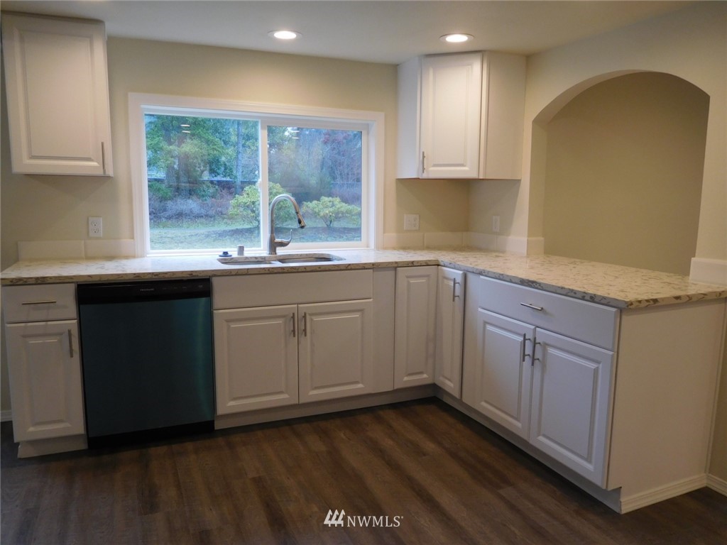 4618 Sunnyslope Road Southwest Port Orchard, WA 98367 - Photo 7 of 22 Gallery Image 7