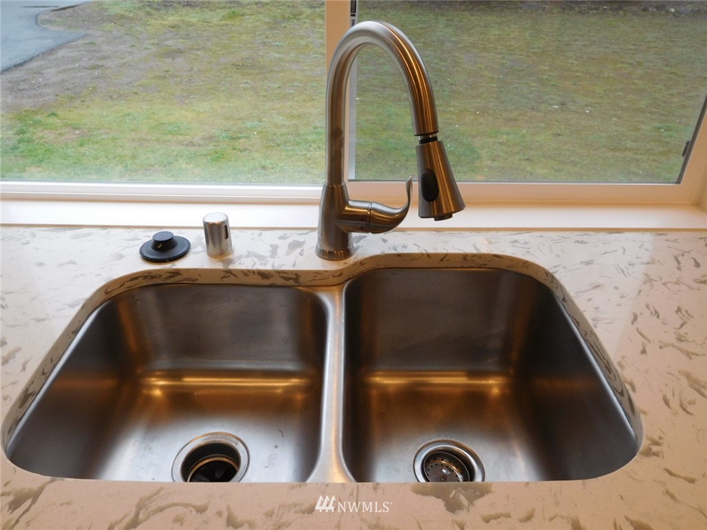 4618 Sunnyslope Road Southwest Port Orchard, WA 98367 - Photo 8 of 22 Gallery Image 8