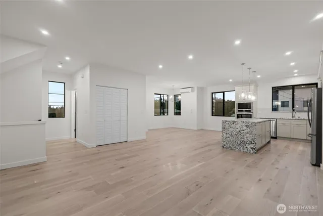 $925,000 | 14804 40th Avenue West, Unit 1, Lynnwood, WA 98087