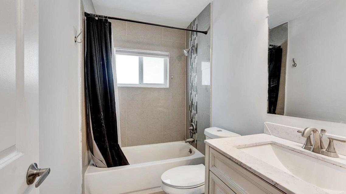 2941 Angler Drive Delray Beach, FL 33445 - Photo 9 of 34 20250225194856300516000000-o