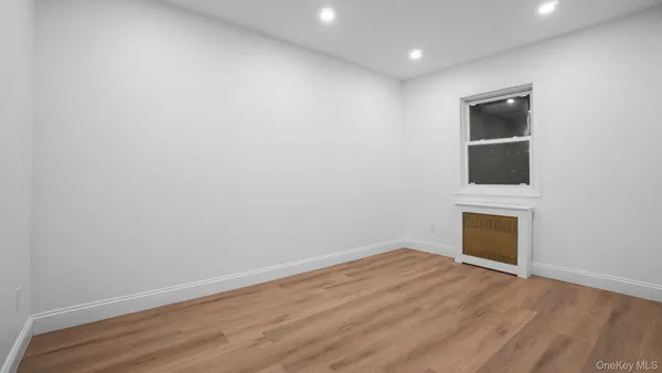 $699,000 | 3031 Edson Avenue | Baychester