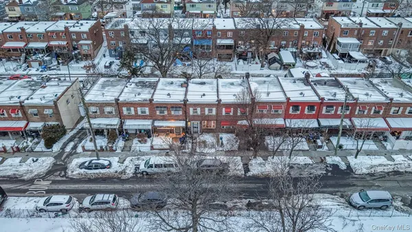 $699,000 | 3031 Edson Avenue | Baychester