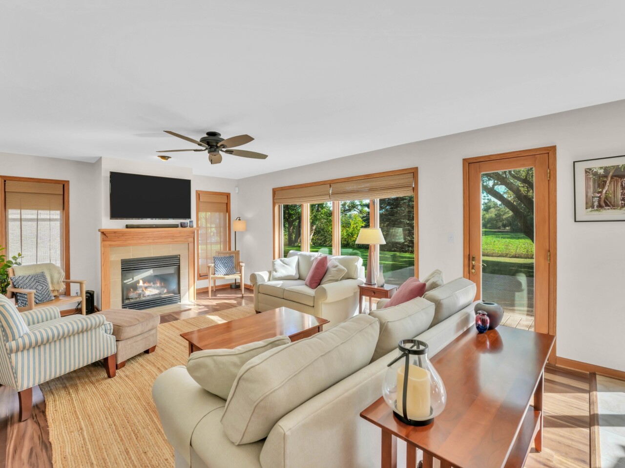 3703 Canada Goose Crossing Racine, WI 53403 - Photo 9 of 26 Family Room