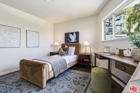 $1,899,000 | 2525 Ivanhoe Drive, Los Angeles, CA 90039