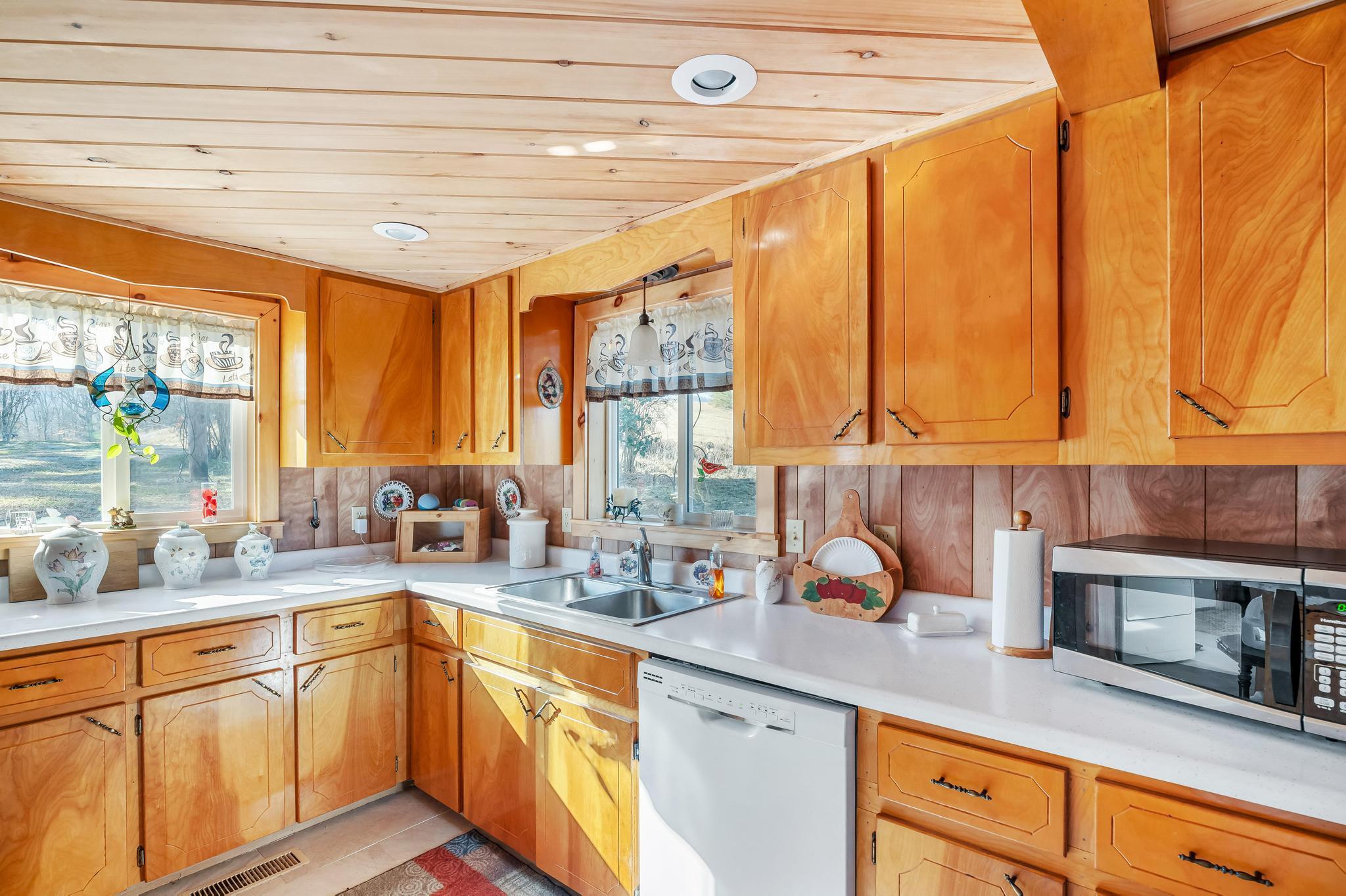 155 Tweed Springs Road Greeneville, TN 37743 - Photo 12 of 48 Kitchen