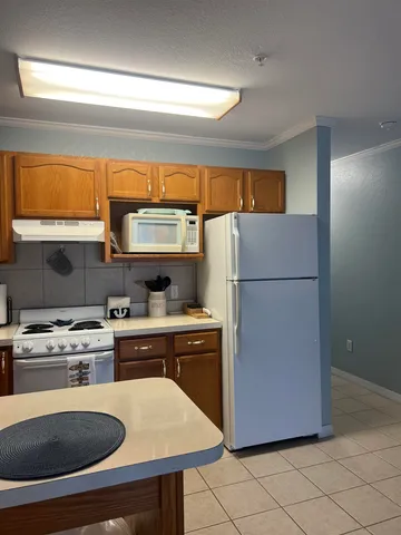 $170,000 | 15 1st Street West, Unit 207, Steinhatchee, FL 32359