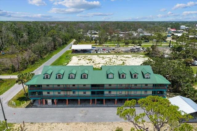 $170,000 | 15 1st Street West, Unit 207, Steinhatchee, FL 32359