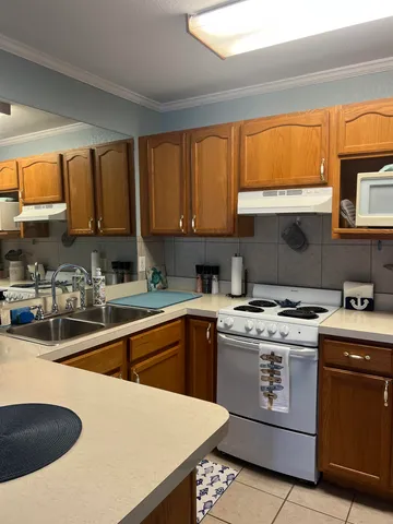 $170,000 | 15 1st Street West, Unit 207, Steinhatchee, FL 32359