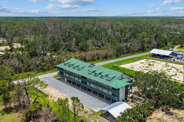 $170,000 | 15 1st Street West, Unit 207, Steinhatchee, FL 32359